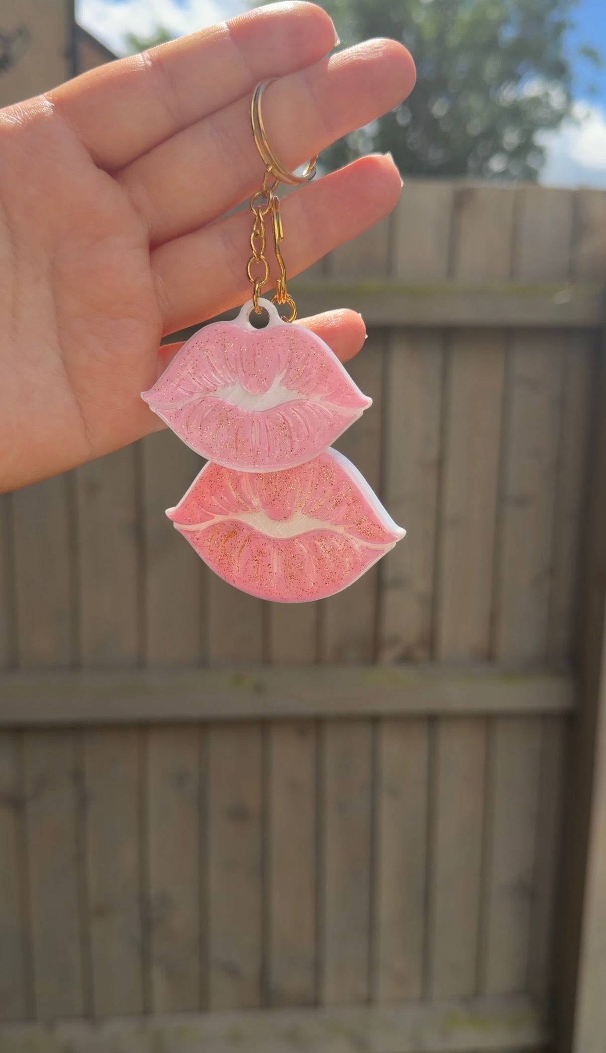 Lips nfc keychain tags