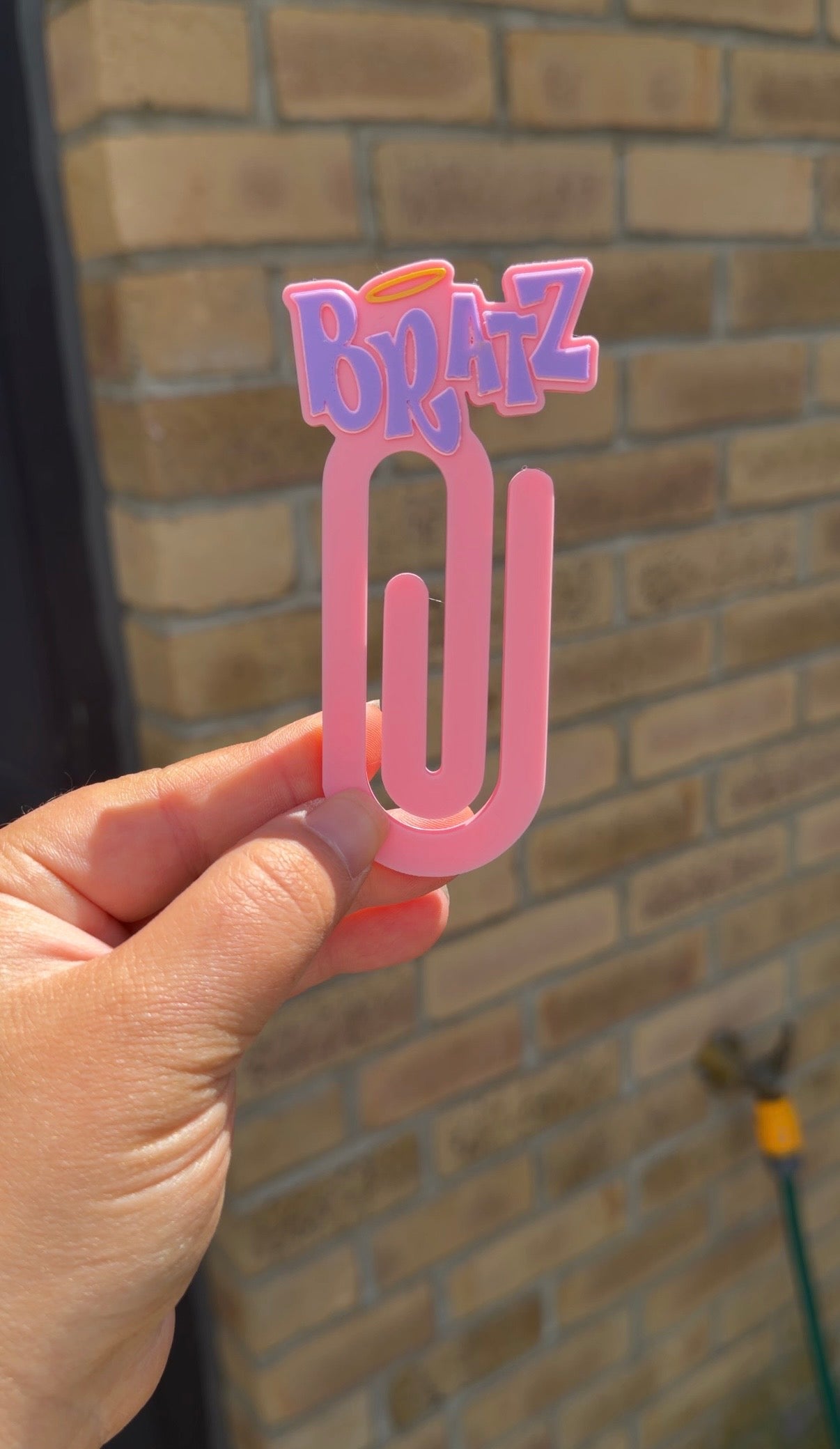 Jumbo paper clips