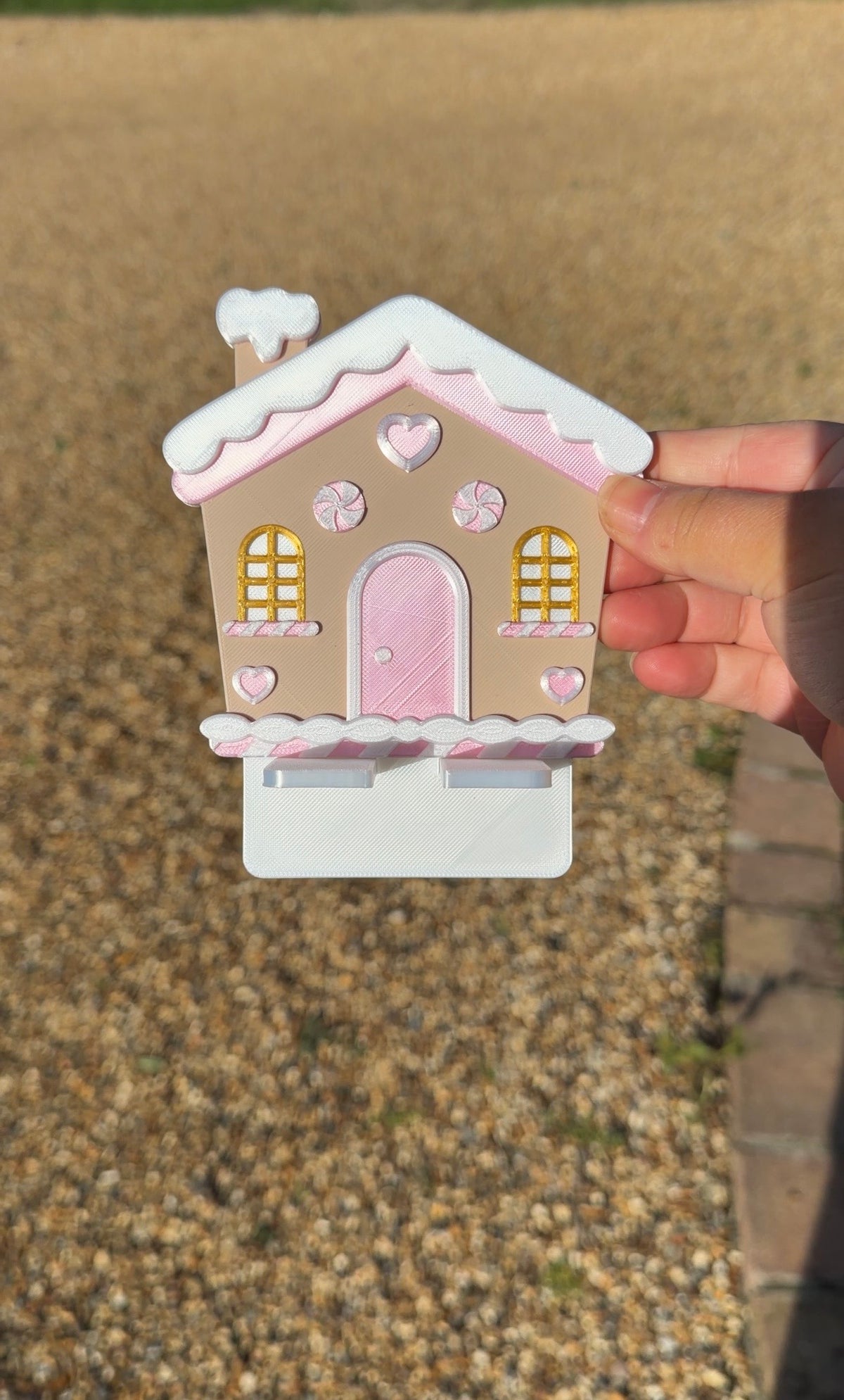 Gingerbread phone stand