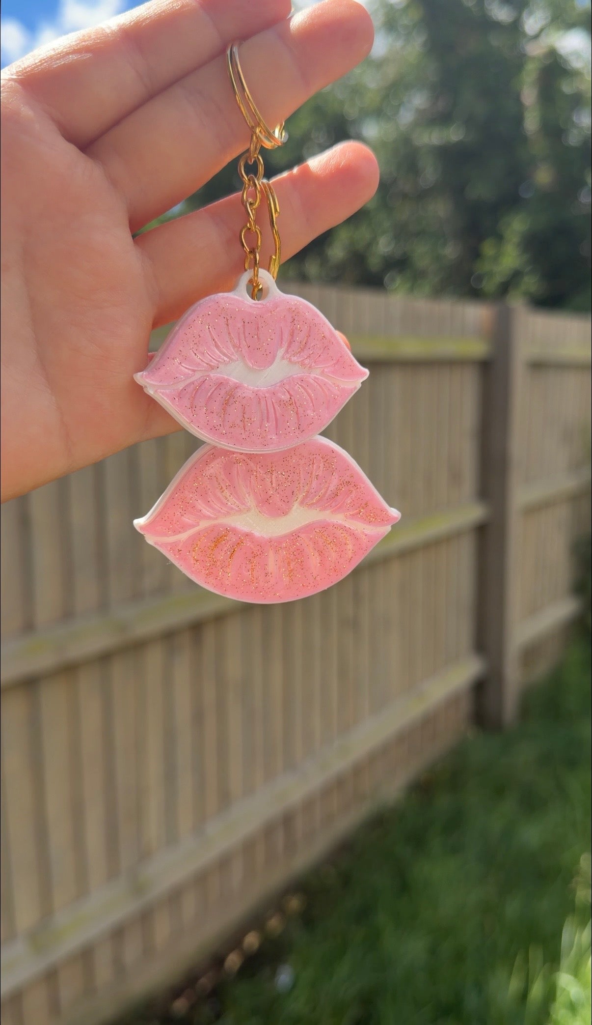 Lips nfc keychain tags