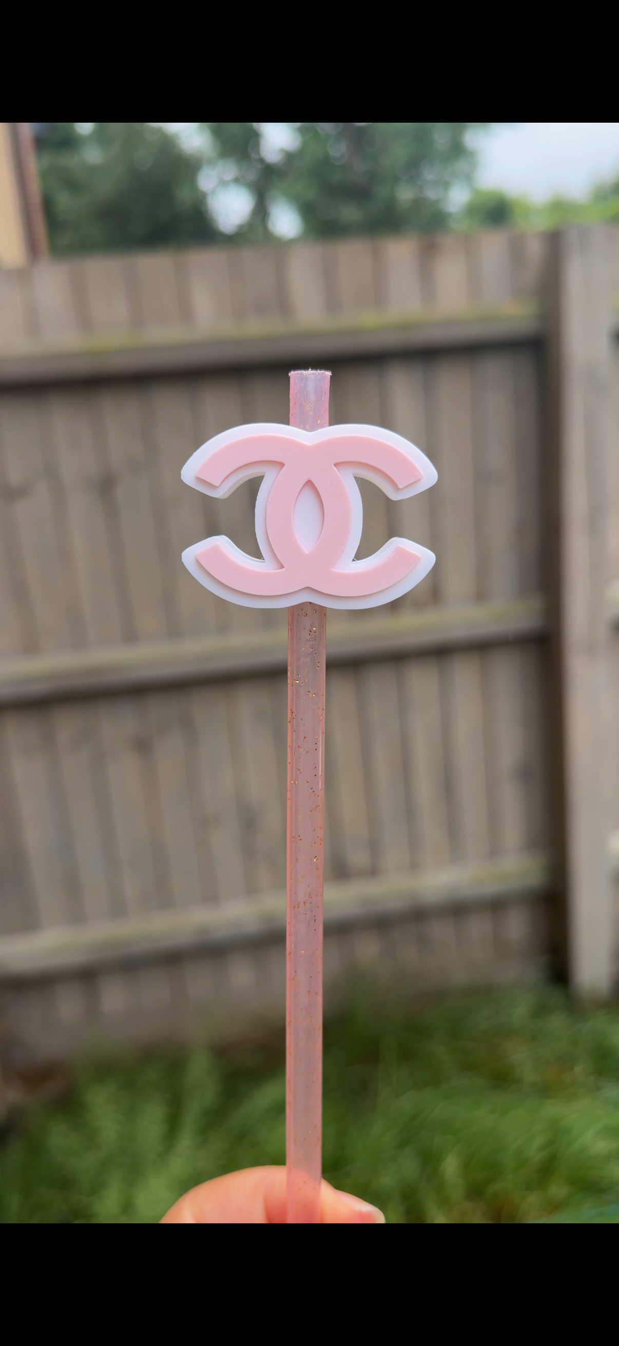 Cc inspired straw topper