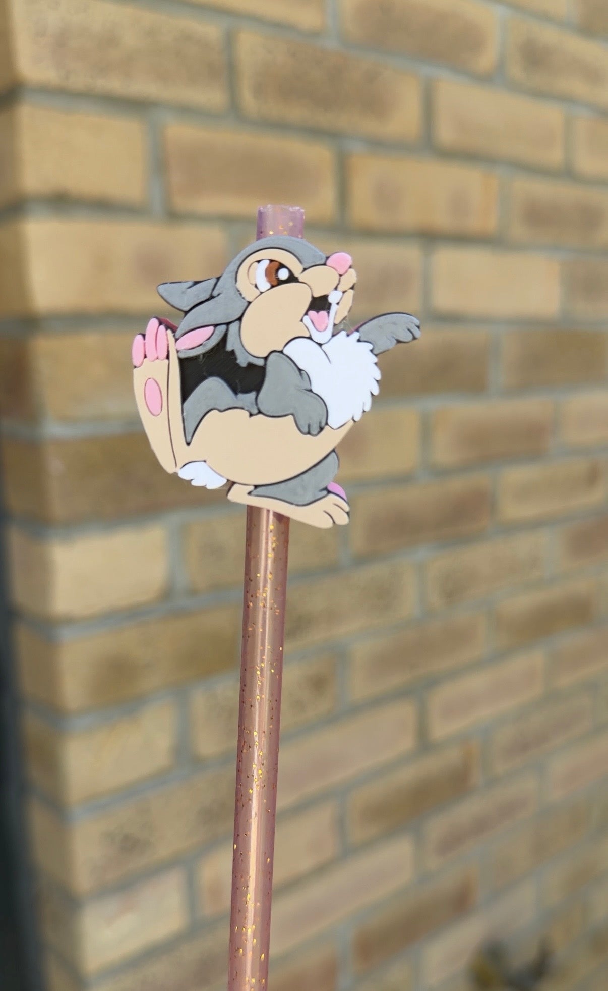 Thumper straw topper